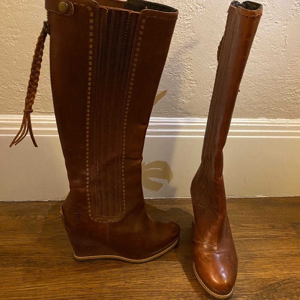 NWOT ARIAT Ryman platform wedge boot